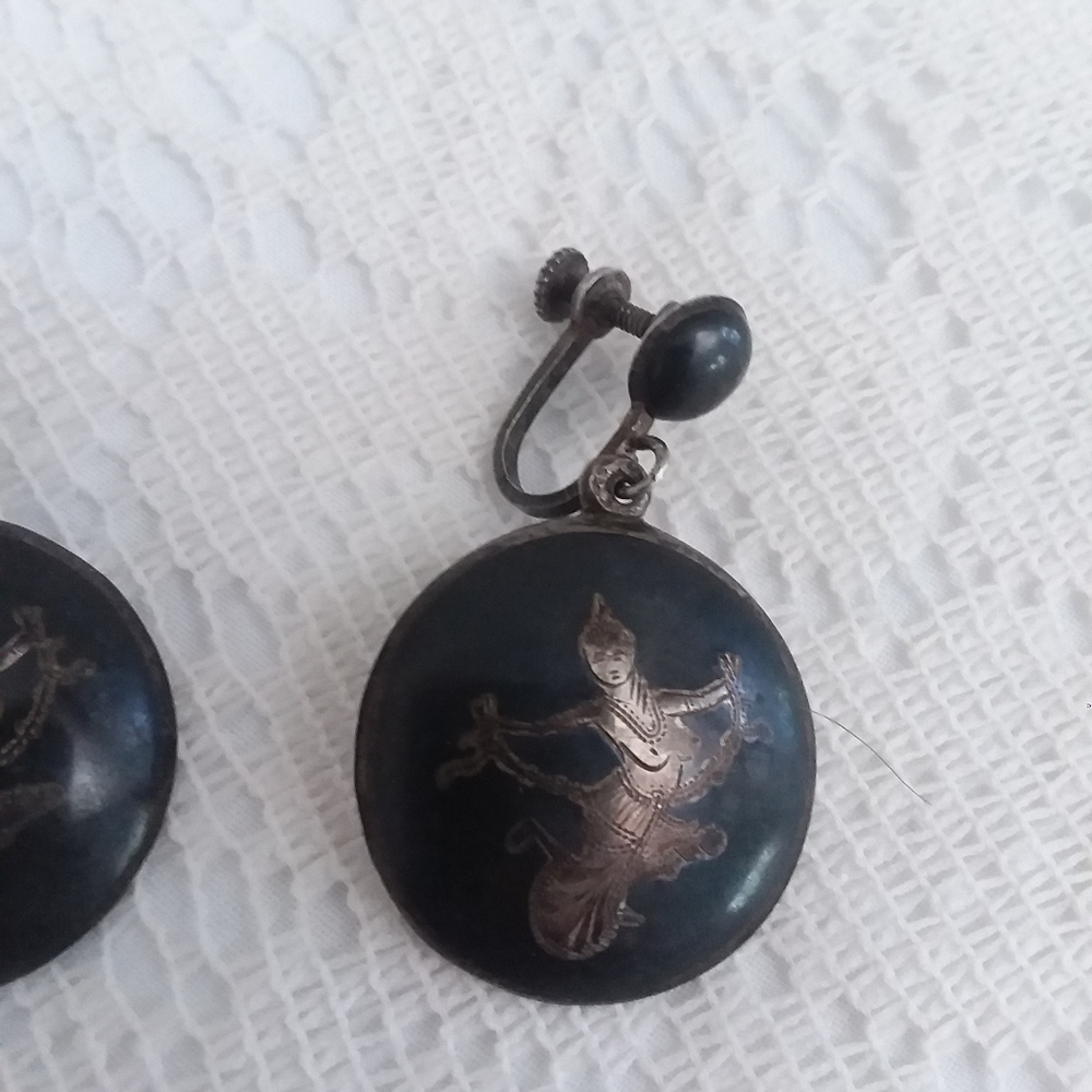 925 Silver Screw On Dangle Earrings Made in Siam